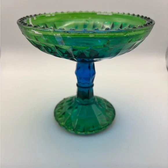 Elegant Green and Blue Glass Bowl - Picture 14 of 14
